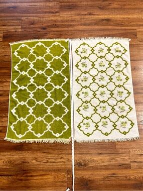 White Cross-Fashion Manor Green and White Cotton Towels